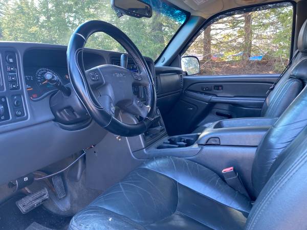 2004 GMC SIERRA 2500HD 4x4 CREW LEATHER RUNS GREAT for sale in Kittery, ME – photo 5