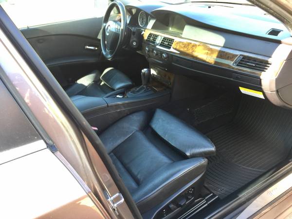 BMW 530i !! DVD SYSTEM!! NAVIGATION!! HEATED LEATHER! MOONROOF!! OBO!! for sale in Perry, MI – photo 8