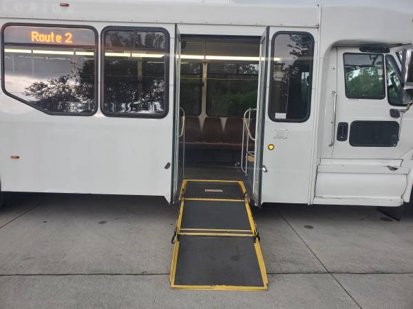 2014 International 29 Passenger Bus Diesel Power Wheelchair Ramp! for sale in Palm Coast, FL – photo 10