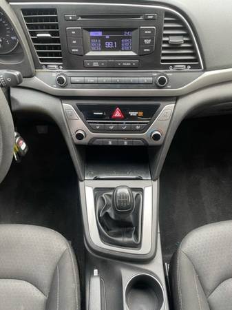 2018 Hyundai Elantra SE 4dr Sedan 6M - - by dealer for sale in Sacramento , CA – photo 22