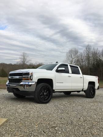 2016 Chevy Silverado 1500 Crew Cab 4x4! for sale in Leitchfield, KY – photo 3