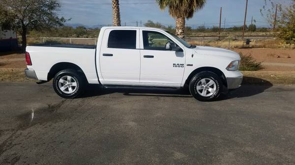 Low miles!! 2018 Ram 1500 4x4 Hemi! - cars & trucks - by dealer -... for sale in Alamogordo, NM – photo 12