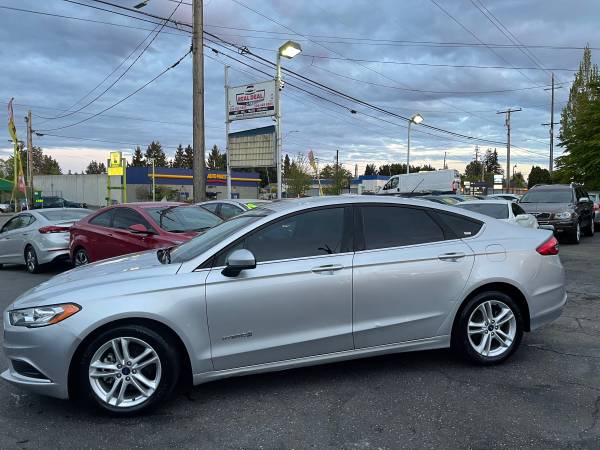 2018 Ford Fusion SE Hybrid LIKE NEW - - by for sale in South Everett-Hwy 99 WE DELIVER, WA – photo 2
