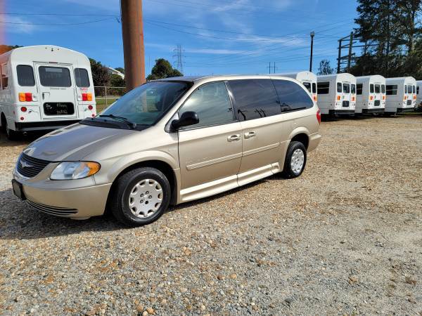 CHRYSLER TOWN AND COUNTRY WHEELCHAIR VAN LOW MILES FREE SHIP... for sale in Jonesboro, SC – photo 3
