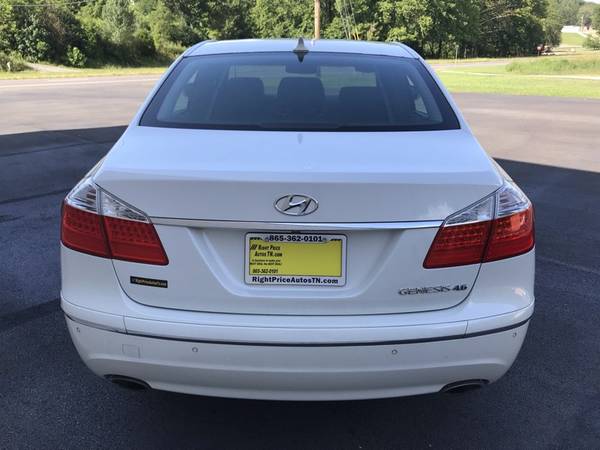 2011 HYUNDAI GENESIS*No Accidents*Leather*Navigation*Back-Up Camera* for sale in Sevierville, TN – photo 6