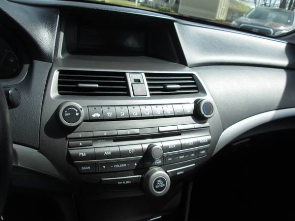 2012 Honda Accord SE sedan Silver - - by dealer for sale in Fayetteville, AR – photo 16
