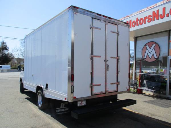 2010 Ford Econoline Commercial Cutaway E-450 15 FOOT BOX TRUCK for sale in south amboy, IN – photo 4