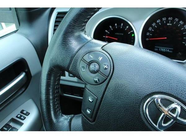 2008 Toyota Sequoia SUV Limited - Toyota White - - by for sale in Green Bay, WI – photo 21