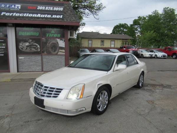 2008 Cadillac DTS Luxury I 4dr Sedan - - by dealer for sale in Bloomington, IL – photo 5