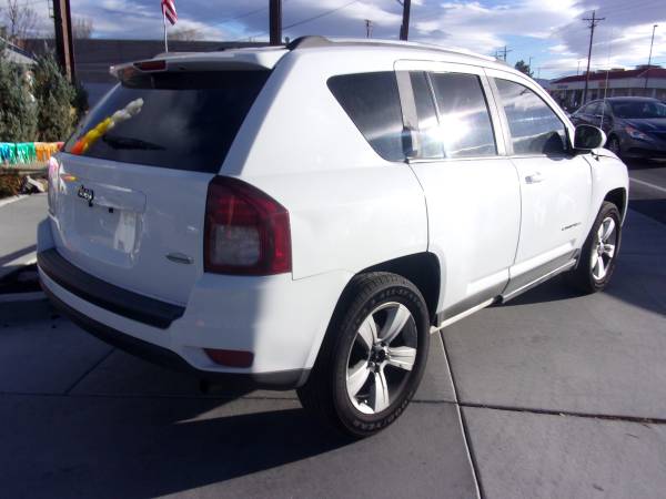 2014 JEEP COMPASS 4X4!! LOW MILES! GUARANTEED FINANCING APPROVAL! -... for sale in Reno, NV – photo 5