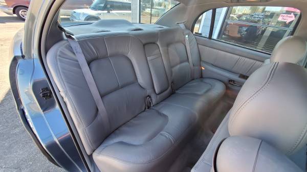 2002 Buick Park Avenue - Comfortable Leather - V6 - Cold A/C - cars... for sale in Ace Auto Sales - Albany, Or, OR – photo 13