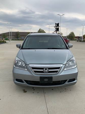 Rare Find 2007 Honda Odyssey with Bruno Valet Plus Signature Seat for sale in Lafayette, IN – photo 3