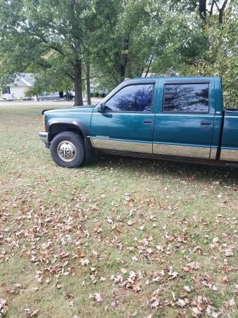 Chevy 4x4 crew cab dually long bed for sale in Bedford, IN – photo 5