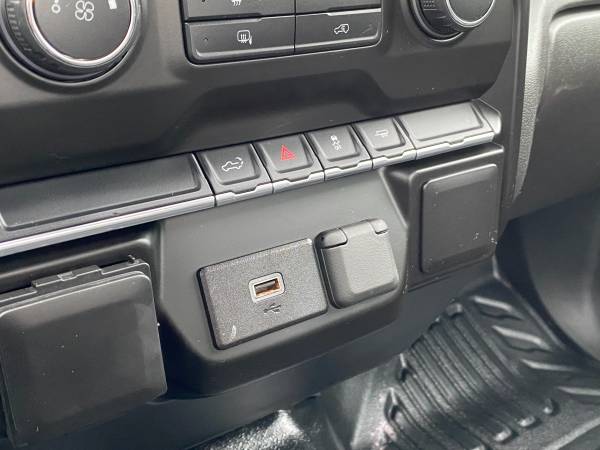 2019 Chevrolet Silverado 1500 2 door V8 - - by dealer for sale in Cross Plains, WI – photo 13