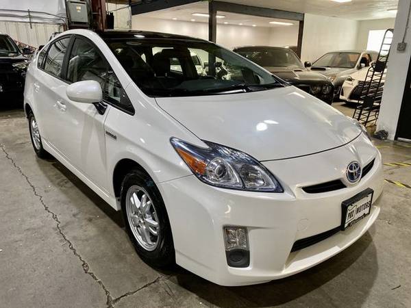 2010 Toyota Prius IV Hatchback 4D FWD/ SERVICED! - cars & trucks -... for sale in Portland, OR – photo 2