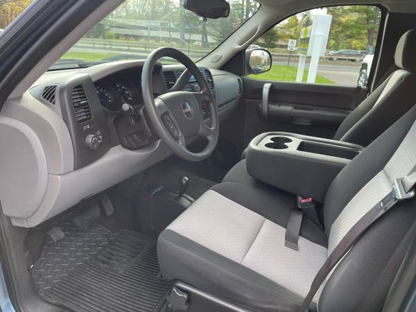 Stop By and Test Drive This 2009 GMC Sierra 1500 TRIM with for sale in South Windsor, CT – photo 11