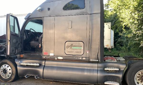 2000 Kenworth T2000 Semi Truck for sale in Jackson, MS – photo 9