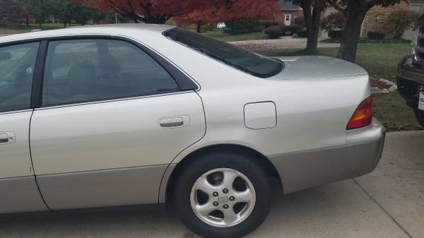 1997 lexus es 300 for sale in Humble, OH – photo 2