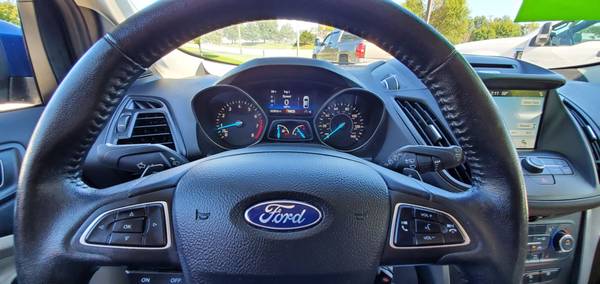 2017 Ford Escape SE 4x4 Loaded w/ Leather & Towing Package! for sale in Green Bay, WI – photo 18