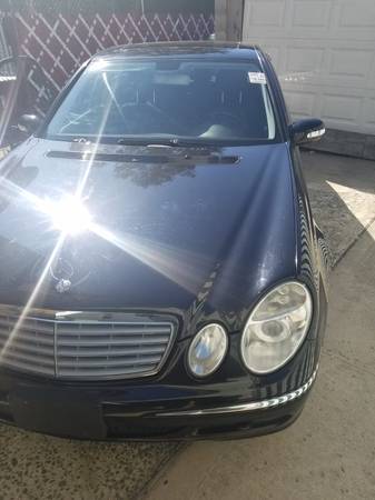 Mercedes Benz, Excellent Condition for sale in Brooklyn, NY – photo 3