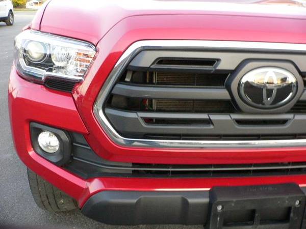 18 Toyota Tacoma Crew 4x4, Burgandy w/ matching cap, Clean! We... for sale in binghamton, NY – photo 23