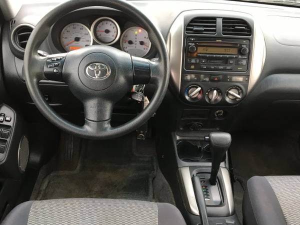 2005 Toyota RAV4 Base suv Silver - - by dealer for sale in Springfield, IL – photo 4
