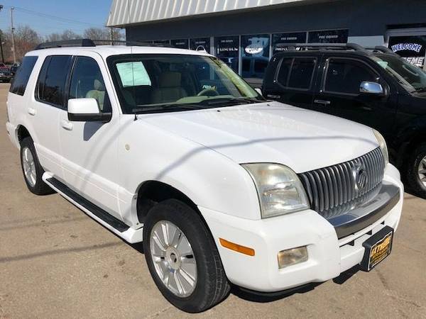 2006 Mercury Mountaineer LUXURY - - by dealer for sale in Des Moines, IA – photo 2