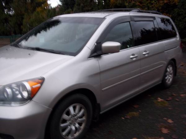2008 HONDA ODYSSEY 8 SEATS!!! - cars & trucks - by owner - vehicle... for sale in Medford, OR – photo 2