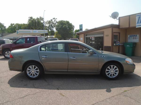 2010 Buick Lucerne nice - cars & trucks - by dealer - vehicle... for sale in Sioux City, IA – photo 2