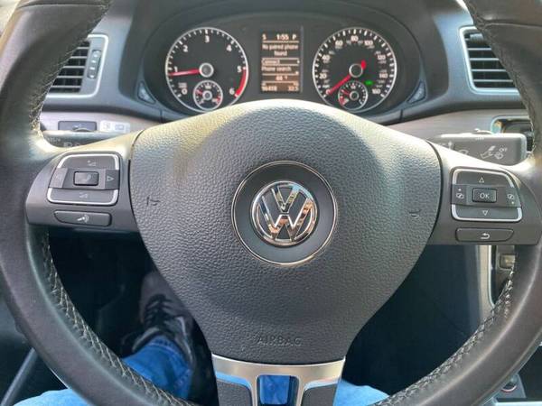 2014 Volkswagen Passat 2.0L TDI SE 4dr Sedan 6A w/Sunroof and... for sale in Maywood, IL – photo 21