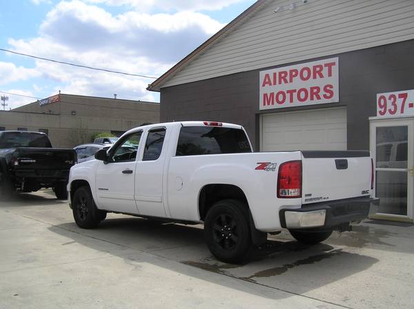 SOLD ! 2010 GMC SIERRA SLE CREW CAB 4X4 (2 OWNER) - cars & for sale in Vandalia, OH – photo 8