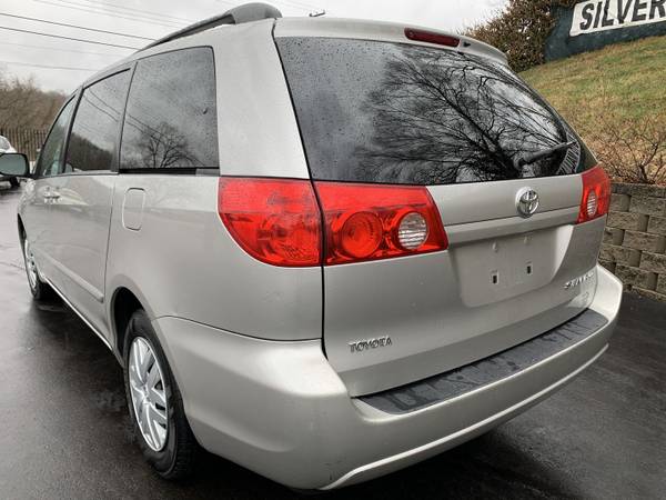2008 Toyota Sienna LE ONE OWNER! EXCELLENT SHAPE! for sale in Other, MO – photo 3
