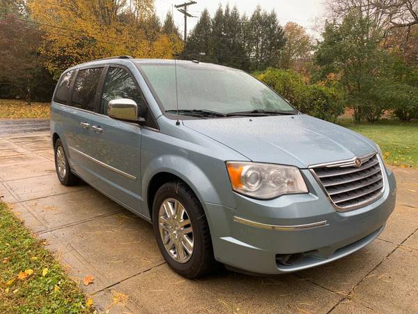 Chrysler Town and Country 2008 for sale in Enfield, CT 06082, CT – photo 4