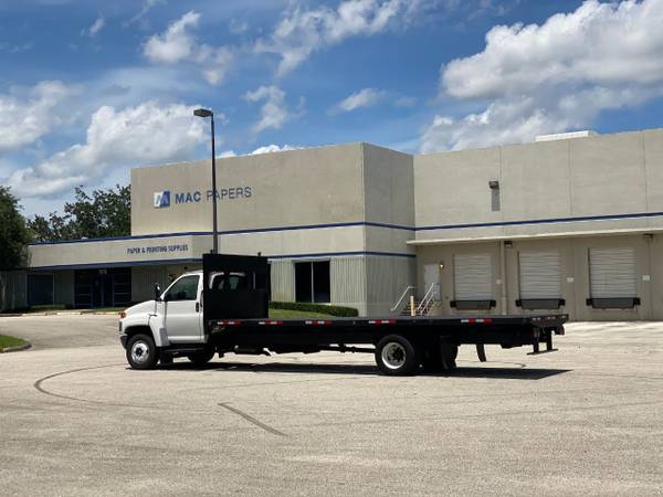 2005 GMC C5500 24 Foot Flatbed 8 1L Gas - - by for sale in West Palm Beach, FL – photo 6