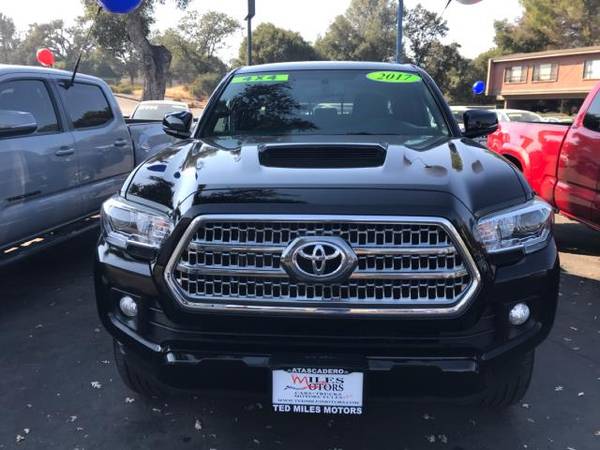 2017 Toyota Tacoma TRD Sport Double Cab 5 Bed V6 4x4 AT (Natl) -... for sale in Atascadero, CA – photo 2