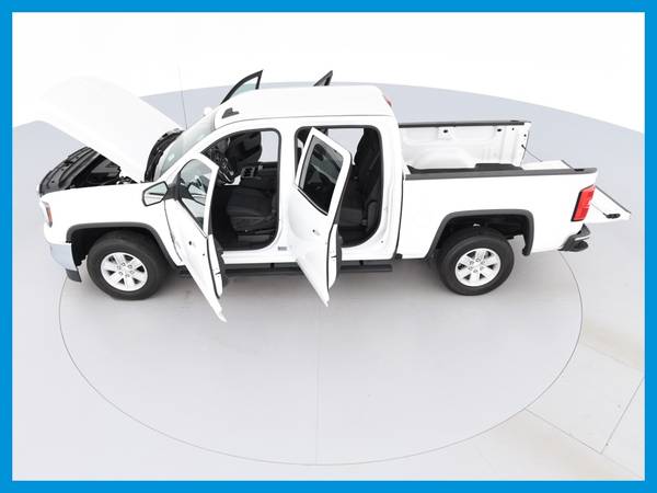 2018 GMC Sierra 1500 Crew Cab SLE Pickup 4D 5 3/4 ft pickup White for sale in Fort Worth, TX – photo 16