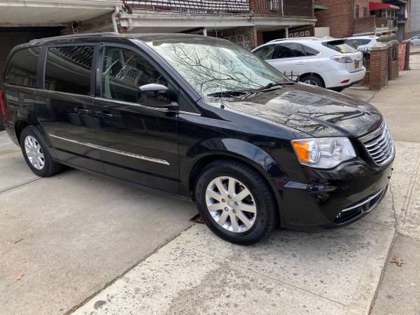 2013 Chrysler town & country - cars & trucks - by owner - vehicle... for sale in Rego Park, NY – photo 6