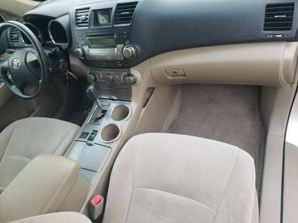 ///2008 Toyota Highlander//3rd-Row Seat//Runs Great, Priced Better/// for sale in Marysville, CA – photo 22