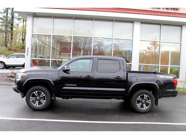 2019 Toyota Tacoma 4WD TRD OFF ROAD 4X4 V6 6-SPEED MANUAL TRANS ! for sale in Salem, ME – photo 4