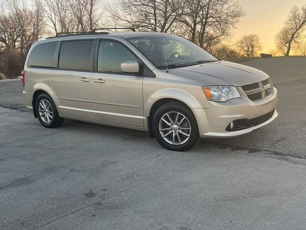 2014 Dodge Grand Caravan - Financing Available! - cars & trucks - by... for sale in Junction City, KS – photo 7
