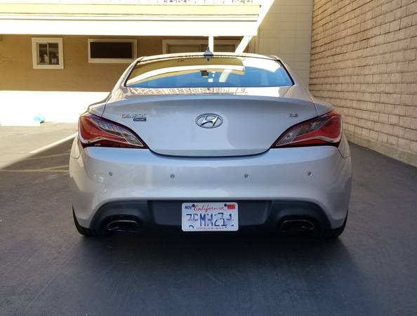 Sporty 2014 Hyundai Genesis Coupe - Very clean! - cars & trucks - by... for sale in Los Altos, CA – photo 6