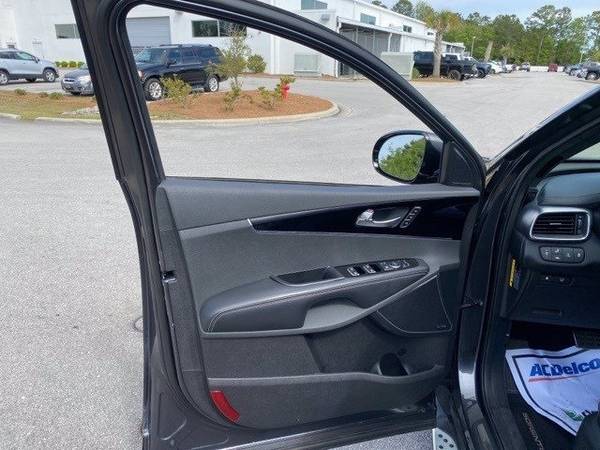 2018 Kia Sorento SXL suv Gray - - by dealer - vehicle for sale in Goldsboro, NC – photo 19
