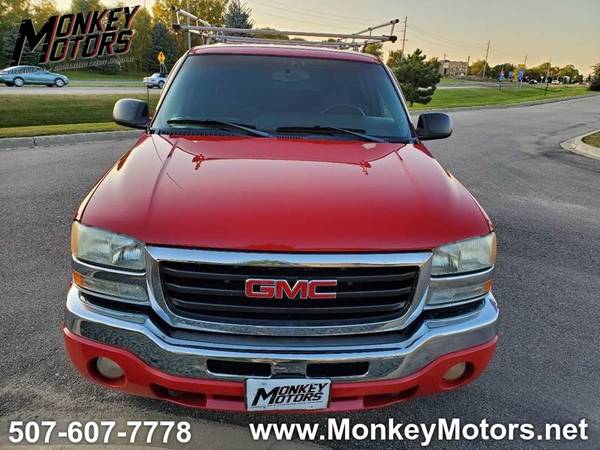 2003 GMC Sierra 1500HD 4dr Crew Cab 4WD // LOW MILES // ONE OWNER for sale in Faribault, MN – photo 3