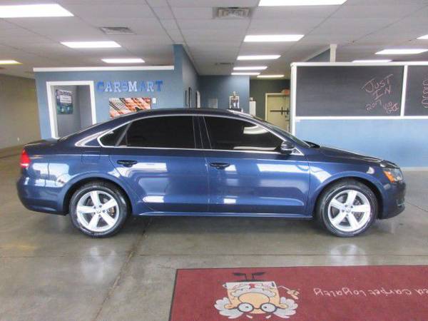 2012 Volkswagen Passat TDI SE - Try - - by dealer for sale in Farmington, IL – photo 2