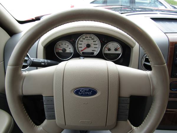 2004 Ford F150 SuperCrew 4x4 Lariat Locally Owned - cars & trucks -... for sale in Cedar Rapids, IA 52402, IA – photo 11