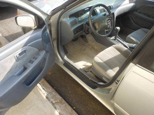 2001 Toyota Camry LE ( VERY * LOW * MILES ) 49,000 for sale in College Point, NY – photo 7