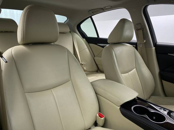 2015 INFINITI Q50 3.7 Premium Sedan 4D sedan White - FINANCE ONLINE... for sale in Chicago, IL – photo 18
