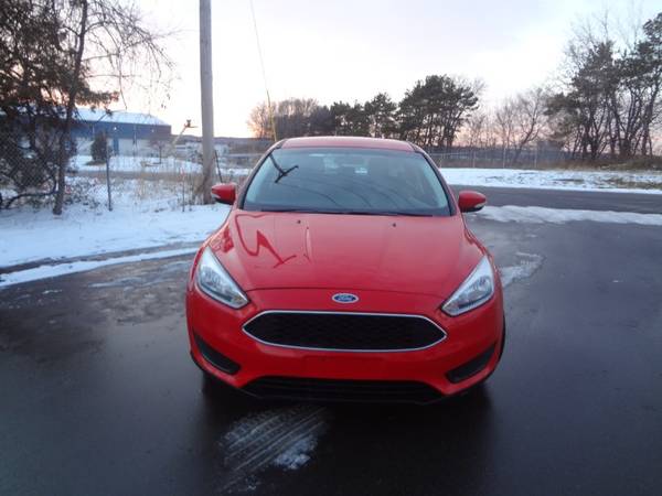 2015 Ford Focus SE Hatch - cars & trucks - by dealer - vehicle... for sale in Shakopee, MN – photo 8