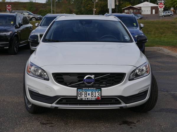 2017 Volvo V60 Cross Country - cars & trucks - by dealer - vehicle... for sale in Maplewood, MN – photo 7