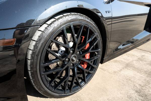 2017 Audi R8 V10 Carbon Fiber Interior/Exterior PckgHIGHLY SPEC'D -... for sale in Dallas, NY – photo 15